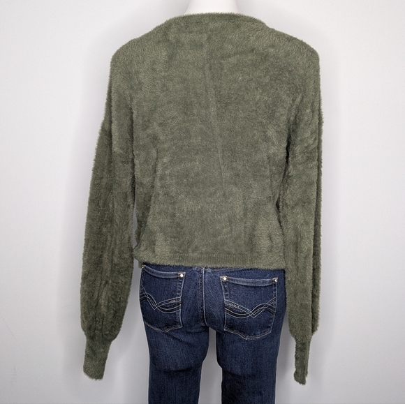 ✨3/$15 Express Green Feather Eyelash Fuzzy Long Sleeve Sweater XS - Picture 5 of 9